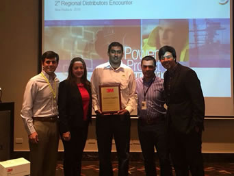 Safety Plus Limited receives top distributor award 3M 2014